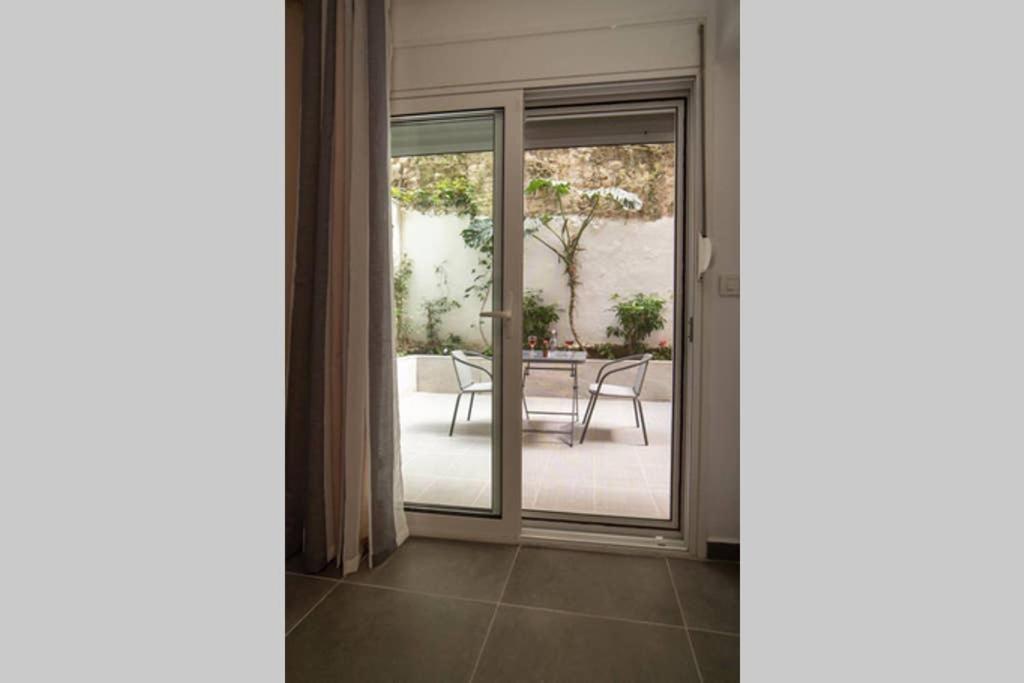 Апартаменты Brand New Aprt With Backyard In Lycabettus Hill ! Афины Экстерьер фото